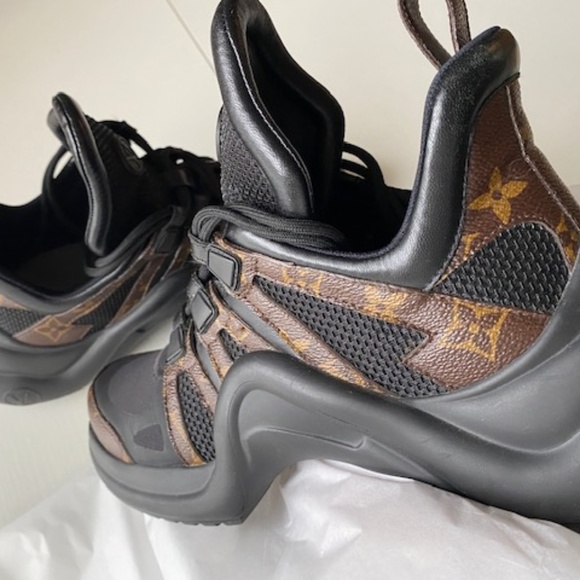 Louis Vuitton Authentic Archlight LV Monogram High Top Sneakers US 9 / EU 39 - Picture 15 of 16